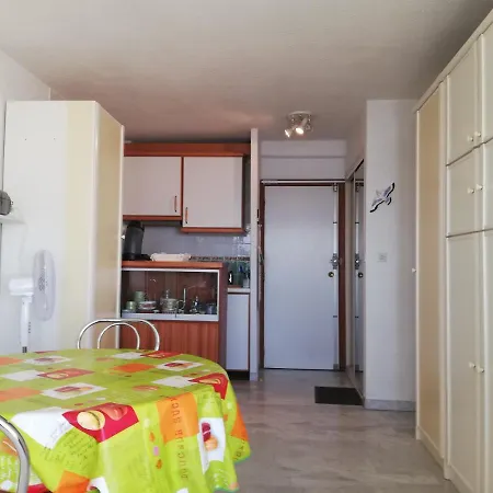 Yachts, Direct Port, Parking. Apartmán Agde
